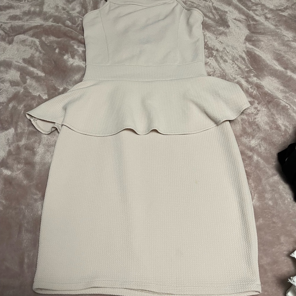 Pretty beige dress, only used once